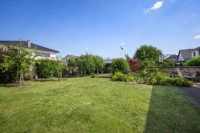  Bungalow mit Einliegerwohnung in Bestlage!