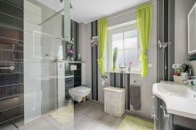  Bungalow mit Einliegerwohnung in Bestlage!