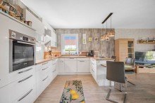  Bungalow mit Einliegerwohnung in Bestlage!